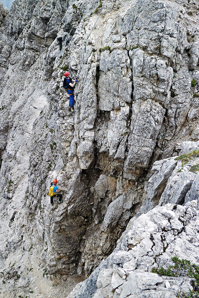 Die etwas mürbe Ausstiegskante. Klettersteig Lachenspitze Nordwand-Klettersteig-2