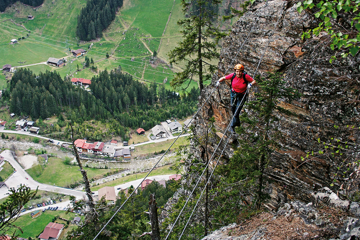 Klettersteig-Tourentipp Nase Nasenwand. Auf den beiden Seilbrücken hat man das Schwierigste schon hinter sich gebracht!