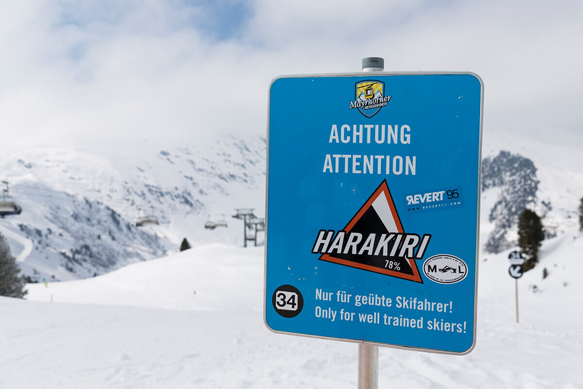 Die fünf außergewöhnlichsten Pisten in Tirol. Mit 78 Prozent Gefälle ist die "Harakiri" in Mayrhofen im Zillertal die steilste Piste in Tirol.