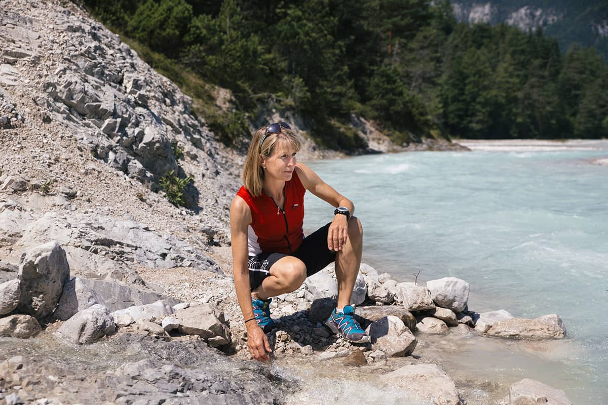 Fünf Tiroler Aktive, die ohne Bewegung in der Natur nicht leben können. Barbara Graf joggt gerne querfeldein, berghoch und bergrunter. Trailrunning nennt man das. In Scharnitz im Karwendel findet jedes Jahr ein großes Trailrunning-Event statt, an dem sie teilnimmt, der Karwendelmarsch.