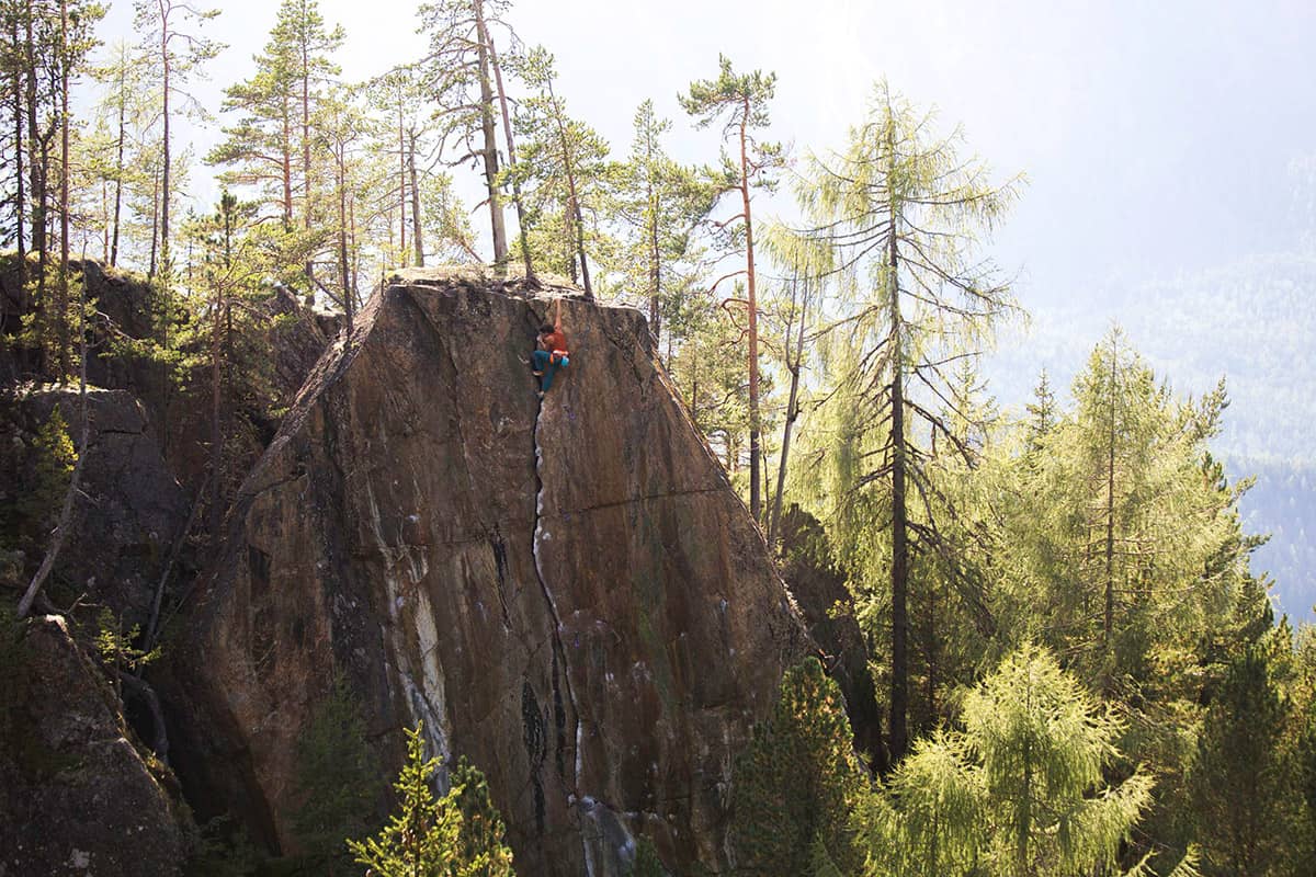 Fünf Tiroler Aktive, die ohne Bewegung in der Natur nicht leben können. Auf dem Ötztaler Sonnenplateau Niderthai befindet sich die Lieblings-Kletterroute von Barbara Zangerl: Le Miracle.