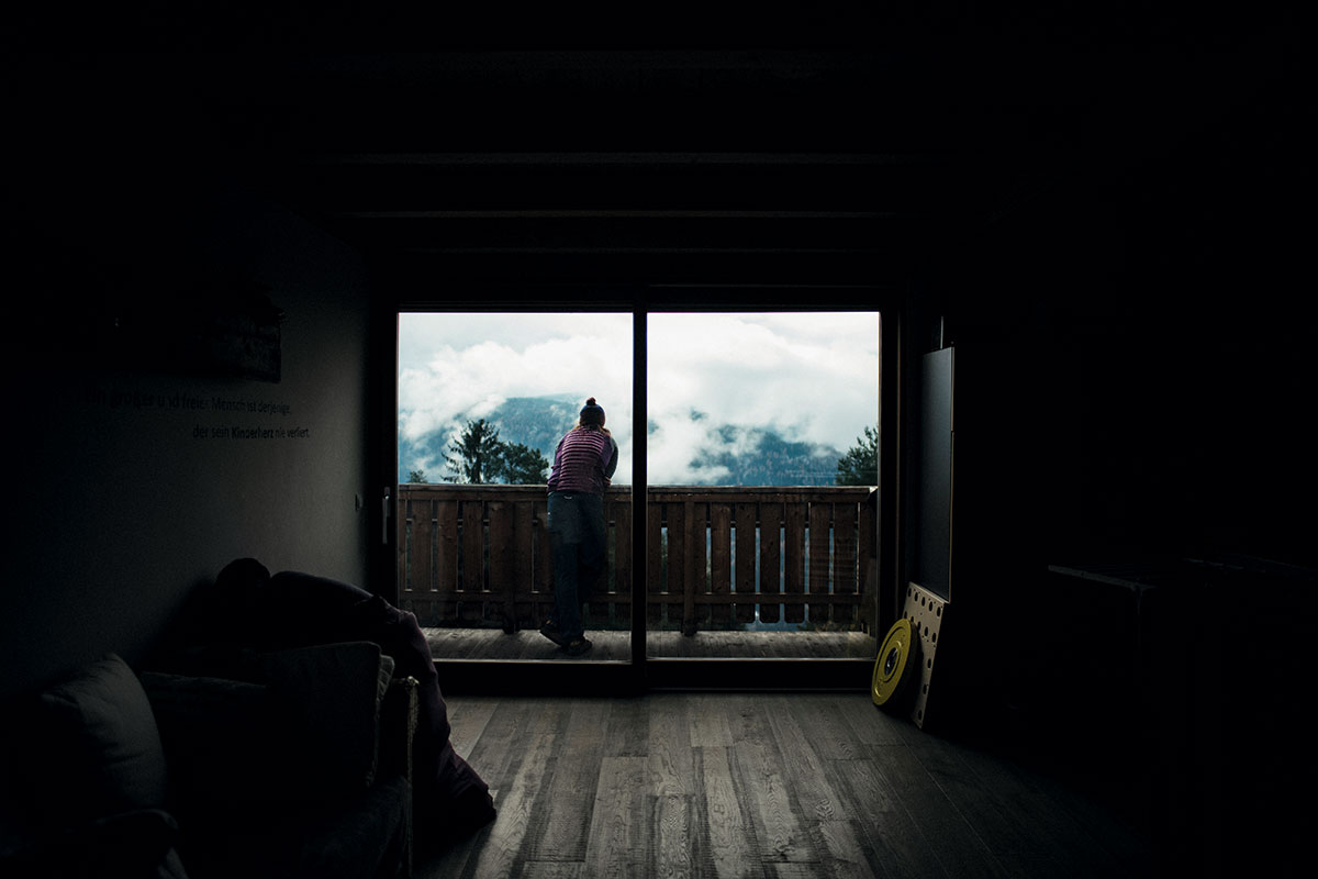 In ihrem Elternhaus in Gummer schaut die derzeit wohl beste Bergsteigerin der Welt aufs Schwarz-Weißhorn