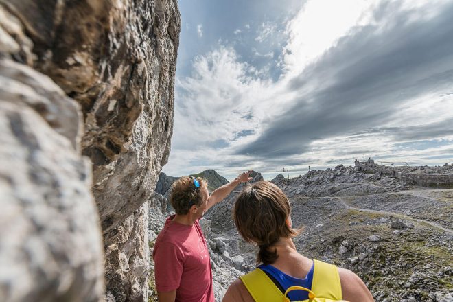 Der Österreichische Alpenverein gibt Empfehlungen für einen sicheren Saisonstart und macht auf mögliche Gefahren aufmerksam