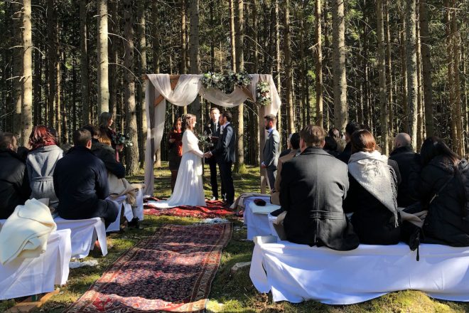 Waldhochzeit und Almhochzeit: Feste für die Liebe