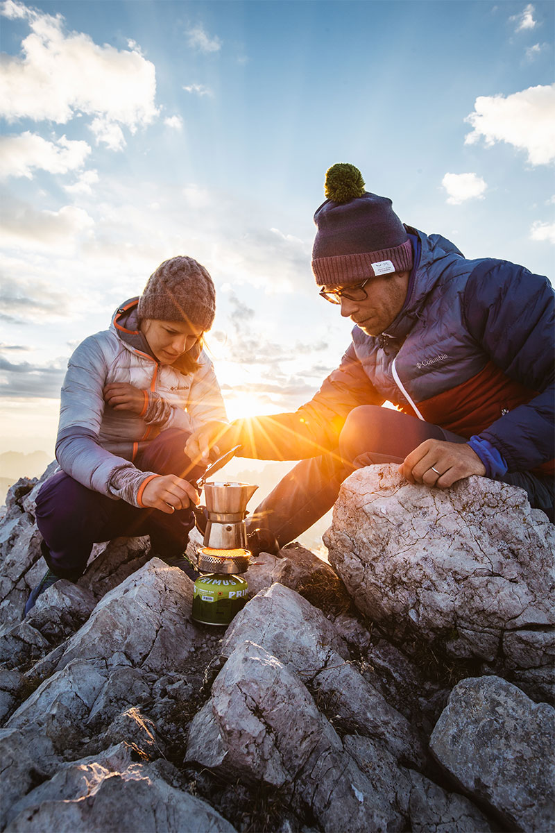 Die ersten Sonnenstrahlen zeigen sich - Zeit für einen frischen Kaffee.