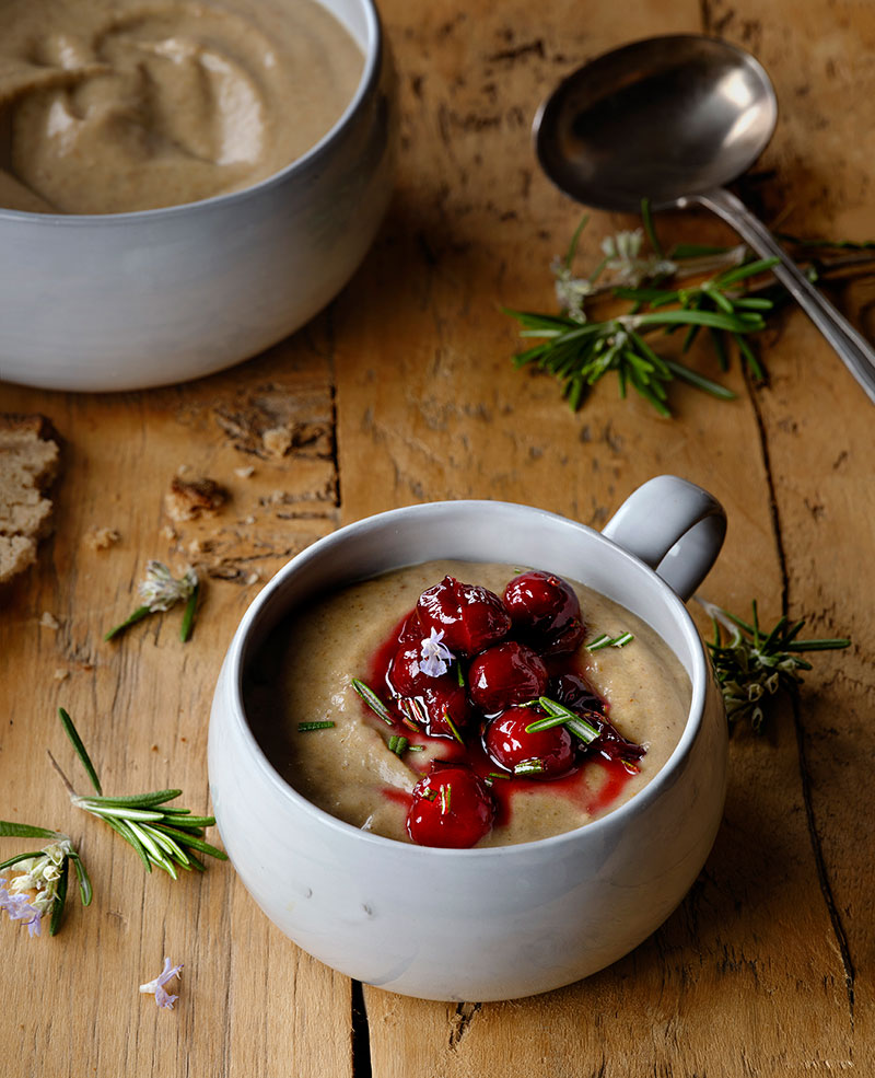 STEINPILZSUPPE MIT ROSMARIN und karamellisierten Cranberries