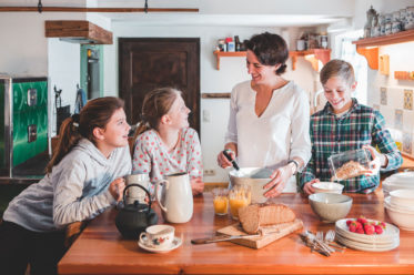 Annabelles Winter Kochbuch. Anabelle und ihre Kinder in der Küche