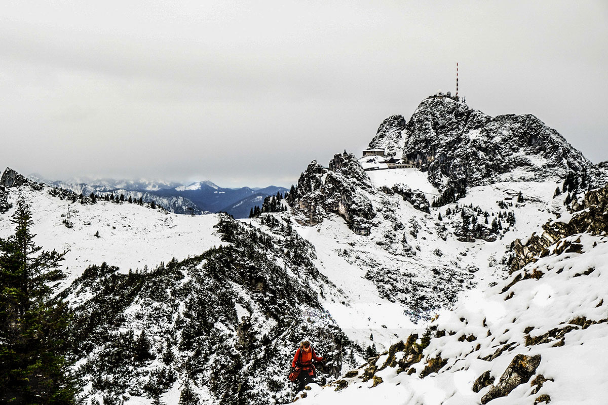 Alpen Tour Wildalpjoch und Käserwand. Blick auf den Wendelstein.