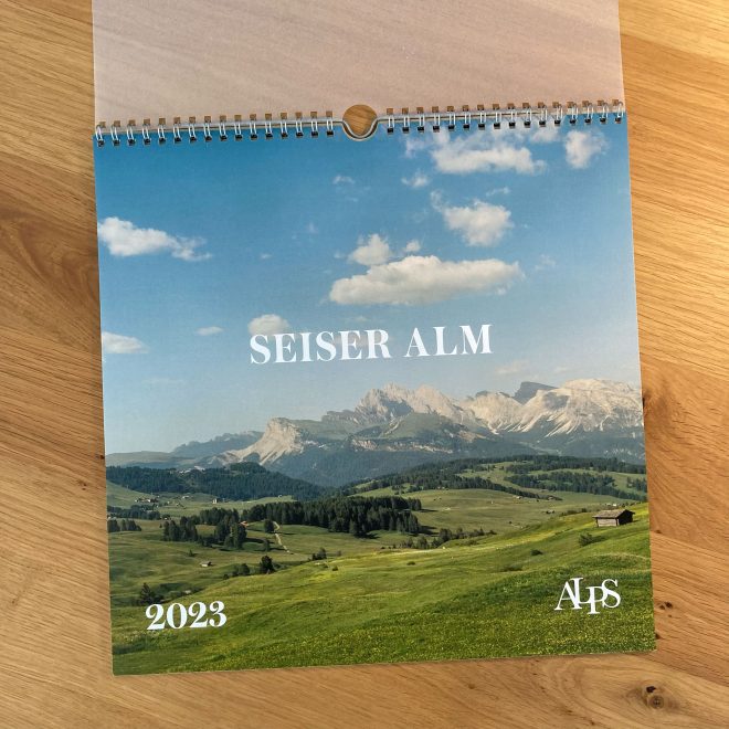 Kalender Seiser Alm 2023 A3 Quadrat