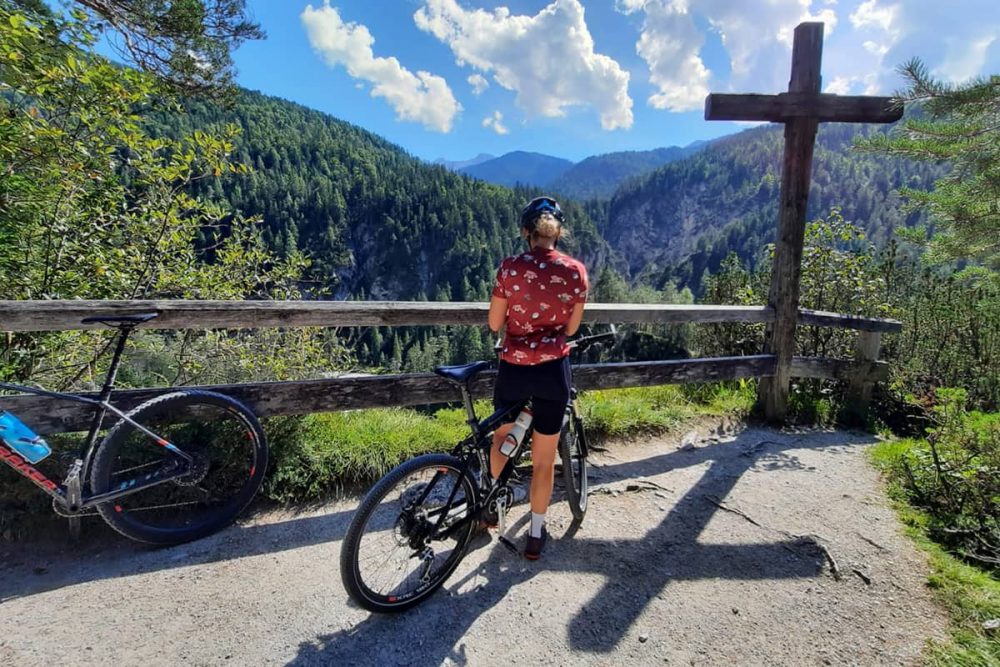 Landschaftlich beeindruckende Biketour von Garmisch-Partenkirchen zum Isarursprung im Karwendel