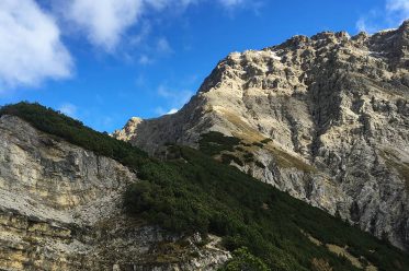 Eine rassige Herbsttour auf die felsige Kreuzspitze in den Ammergauer Alpen