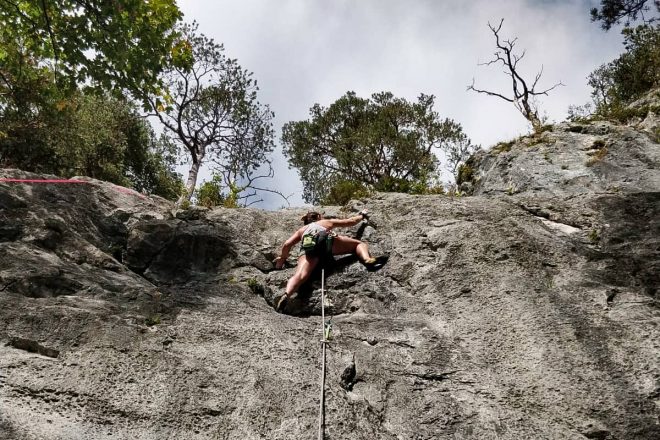 Der Klettergarten für kalte Tage: die „Sonnenplatten“ in Scharnitz auf Tirols Hochplateau