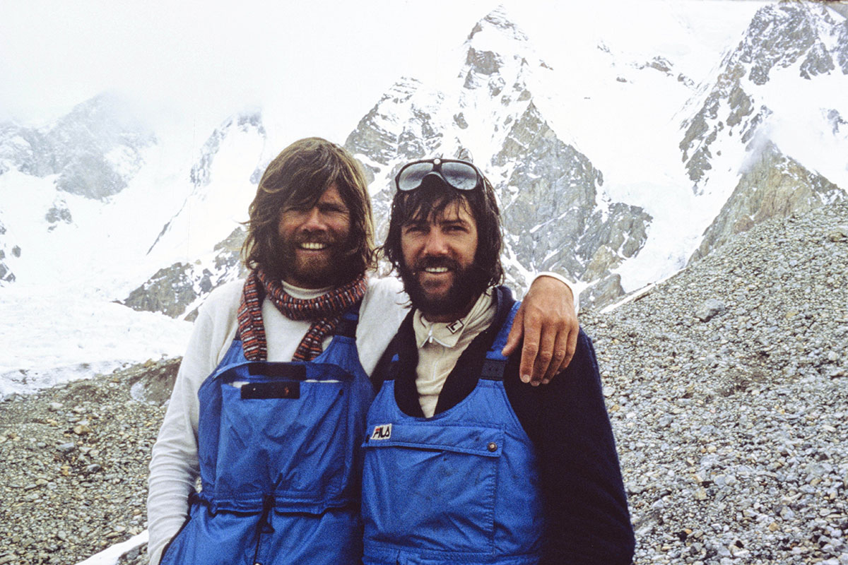 Bis heute nicht wiederholt: 1984 gelingt Reinhold Messner (l.) und Hans Kammerlander die Doppelüberschreitung der beiden Gasherbrums.