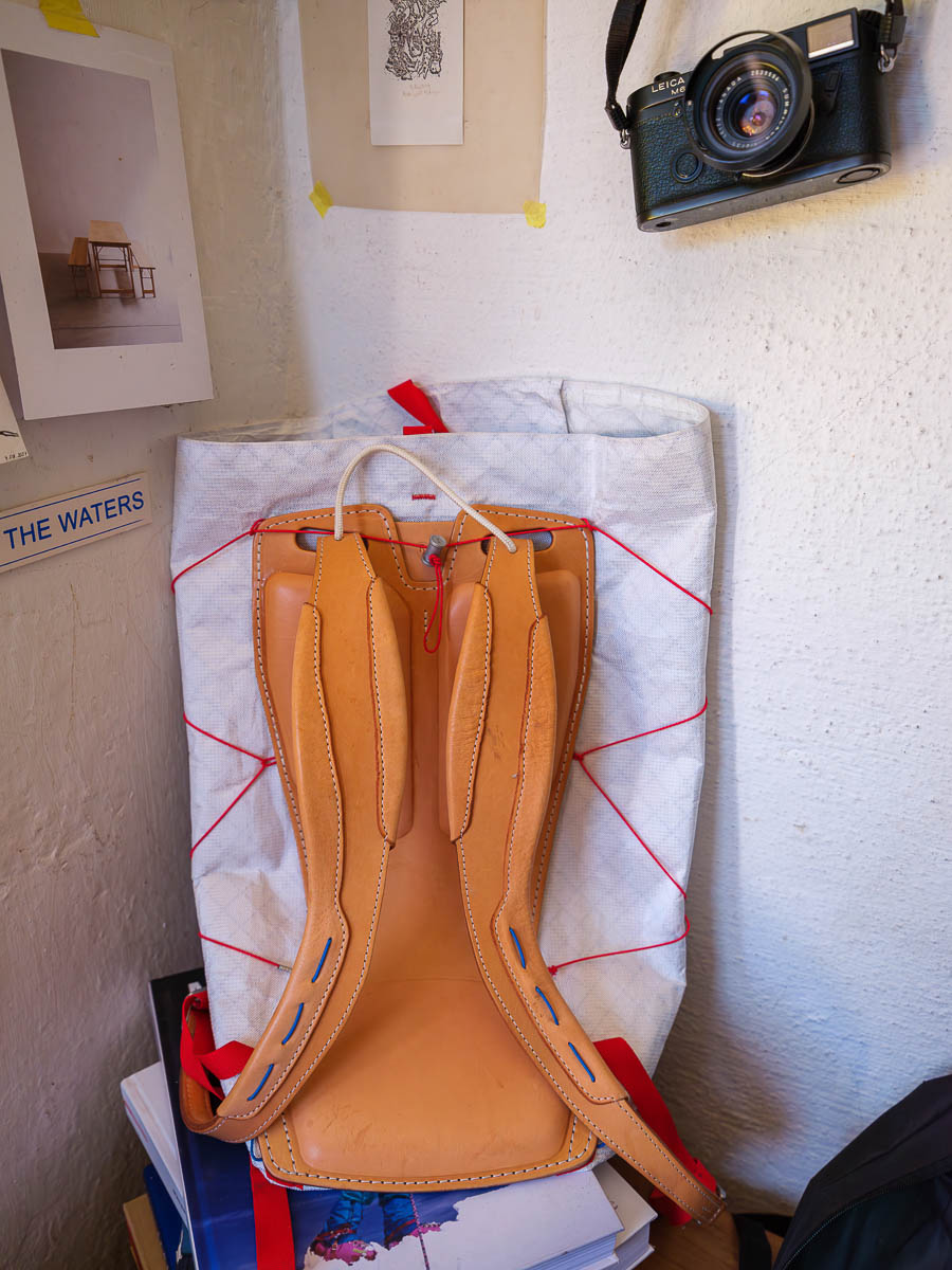 – 1 Tragfähig: Der Rucksack von Leander Angerer hält genauso viel aus wie alle Varianten im Bergsport. Sieht aber viel cooler aus.