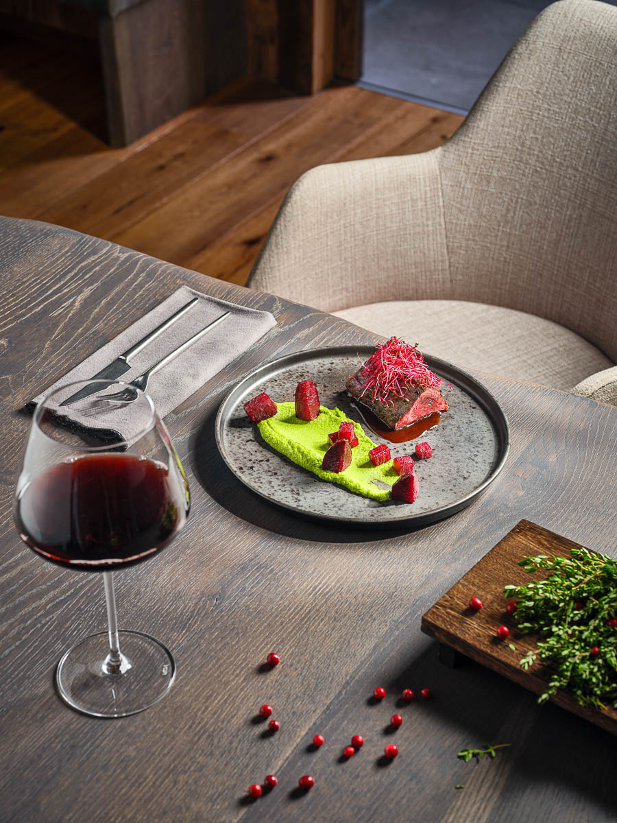 Rosa Hirschrücken im Gewürzmantel